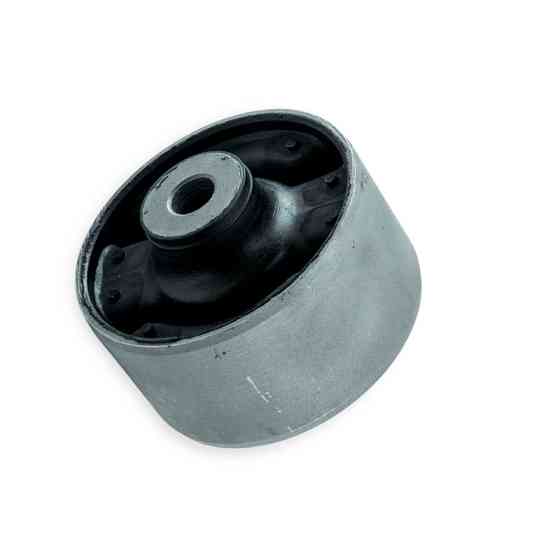 Сайлентблок заднього Mitsubish Лансер 03- поздовжнього переднього важеля Мукачево