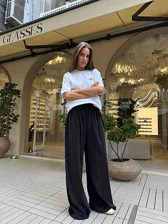 Жіночі базові  об'ємні штани в стилі оверсайз турецький велюр Одеса