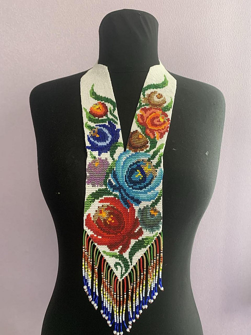 Гердан «Кольорова Петриківка на білому» з бісеру Коломыя - изображение 1