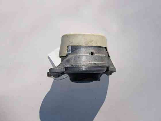 Mercedes-Benz  A2052409700 Подушка двигуна M264 R4 1.5л права C-Class W205 Одеса