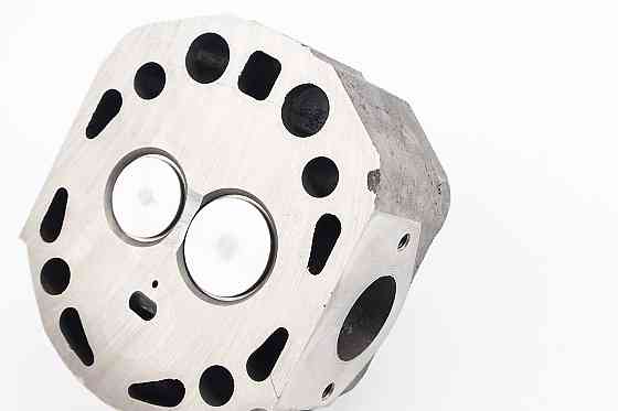 УЦІНКА МБ-D190/195N Головка циліндра R185N/R190N у зборі (див. фото. незначний скол) Киев