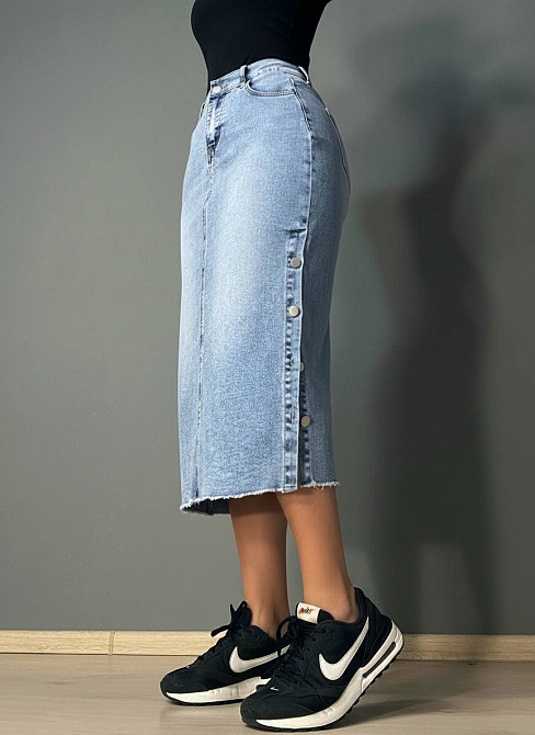 Юбка женская джинсовая Liana 558-559 миди прямая стрейчевая с разрезами на пуговицах голубая, голубой, З6, 36, 99 см, 120 см Киев - изображение 3