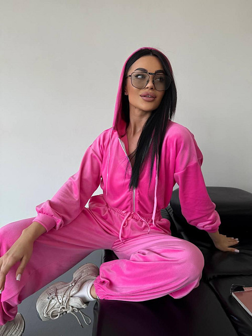 Жіночий стильний повсякденний велюровий костюм-двійка Барбі Одеса - фото 5