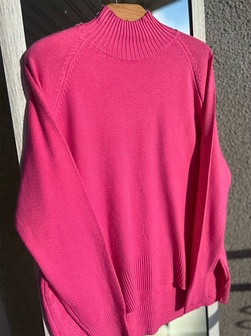 Светр жіночій A-N 1066 тонкий оверсайз широкий високий комір, малиновий, one size Київ - фото 3