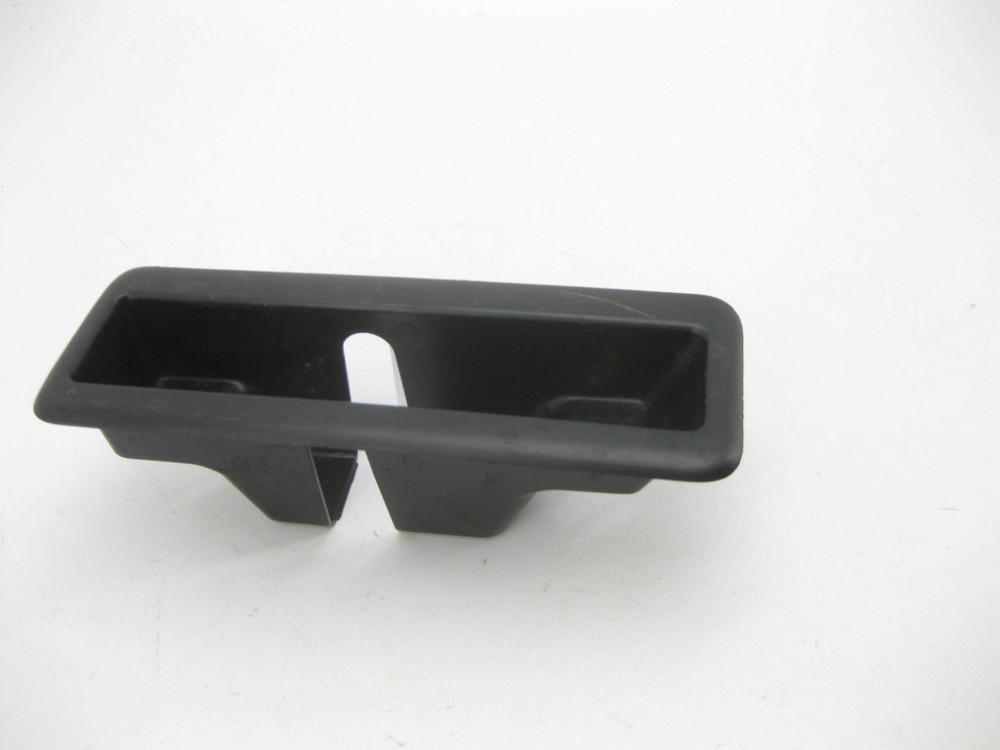Mercedes-Benz  A1649245037 9051 Кришка петлі замка відкидного сидіння другого ряду зовні праворуч чорна GL X164 Одеса - фото 4