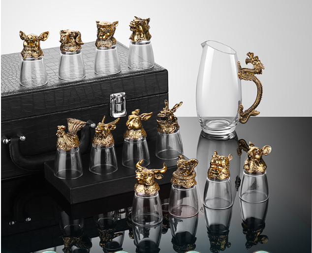 Набор рюмок Китайский гороскоп 30 мл х 12 шт Графин 300 мл в Кейсе Круглый бамбуковый Разнос Бронза Кременчуг - изображение 6