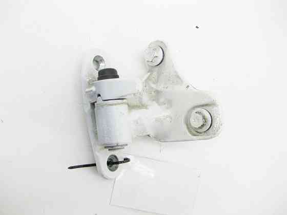 Mercedes-Benz  A1767300437 Нижня петля задніх правих дверей CLA Shooting Brake X117 CLA C117 GLA X156 A-class W176 Одеса