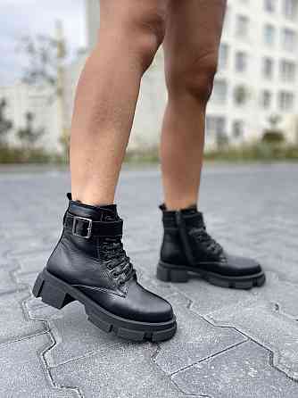 Molly Черевики жіночі MOLLY чорні натуральна шкіра зима висота 13 см (5165) Коломыя