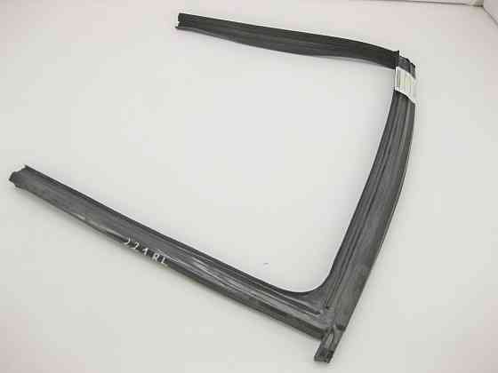 Mercedes-Benz  A2217350125 Ущільнювач опускного скла задніх правих дверей S-Class W221 Одеса