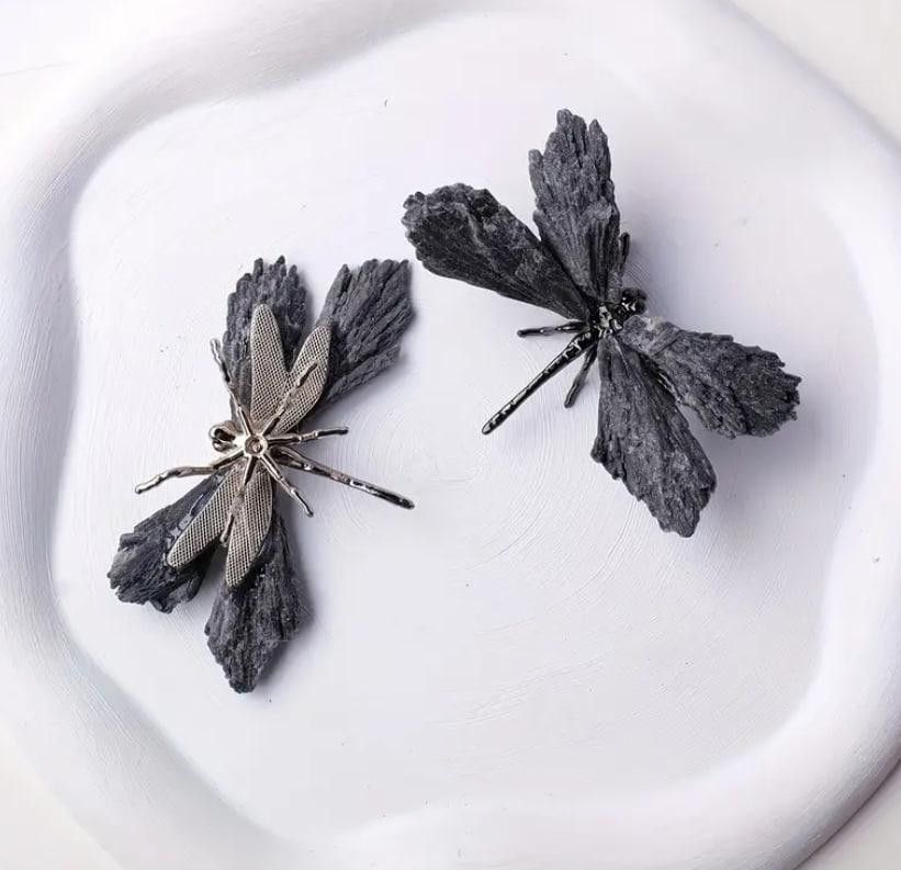 Фігурка бабки із натурального чорного турмаліну, сувенір із натурального каменю (розмір 6-8 см) 1 шт Київ - фото 3