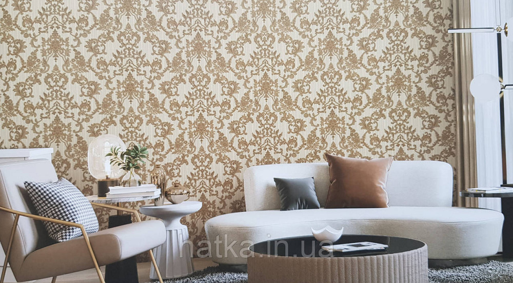 Шпалери вінілові на флізеліні AdaWall Seyyah 1.06х10 вензелю завитки великі структурні золотом на бежево-сірому Київ - фото 2