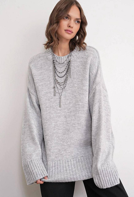 Женский базовый оверсайз свитер машинная вязка Серый Одесса - изображение 1