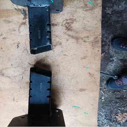 68096086AB клик лонжерона правий Коломыя