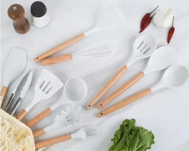 Набор кухонных принадлежностей силиконовый Kitchen Set RB-2239 белый (12 предметов) Коломия - фото 2