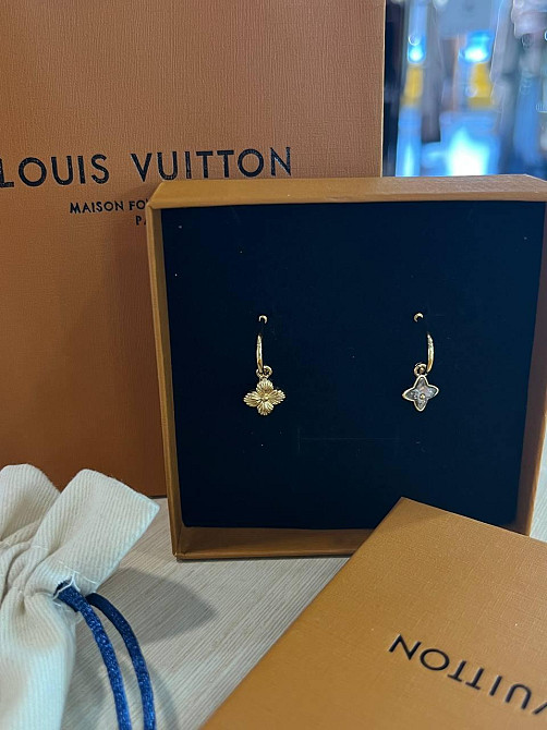 Луї Віттон сережки / Louis Vuitton з різними квіточками Одеса - фото 2