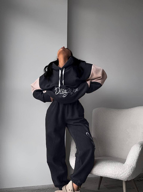 Жіночий теплий костюм з вишивкою Одеса - фото 1