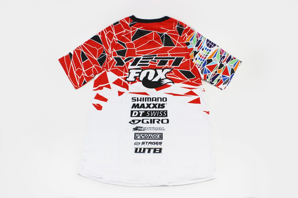 Футболка (Джерсі) чоловіча L-(Polyester 80% / Spandex 20%), короткі рукави, вільний крій, біло-червоно-чорна, НЕ оригінал Киев - изображение 2