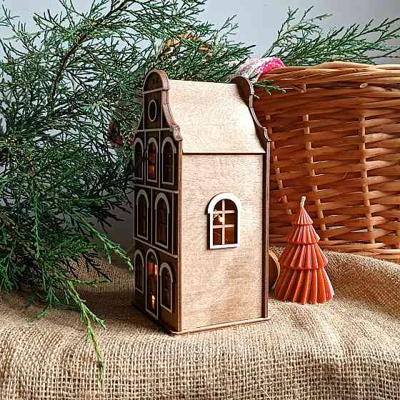 Дерев’яний будиночок-нічник 3 в 1- Скарбничка та декор ручної роботи Ірпінь