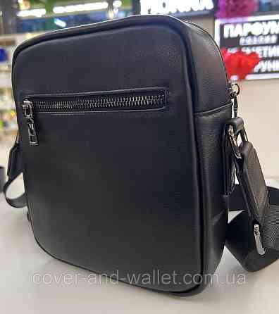 Стильна чоловіча шкіряна сумка через плече середнього розміру (чорна) ST 2301 Київ