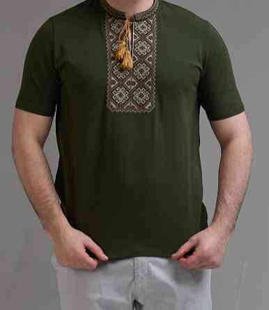Мужская футболка вышиванка цвета хаки с орнаментом Киев