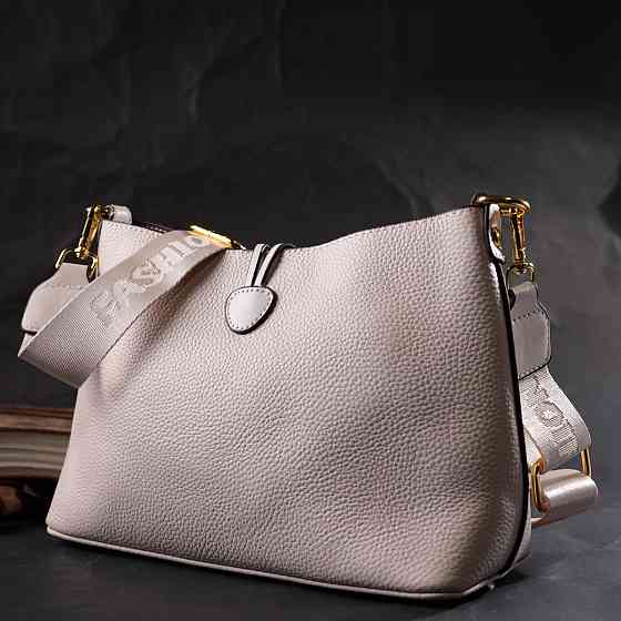 Шкіряна жіноча сумка з оригінальною застібкою ґудзиком Vintage 22321 Біла Київ