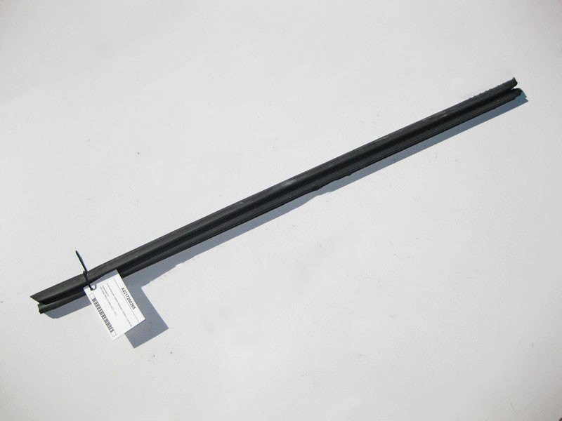 Mercedes-Benz  A2217250265 Ущільнювальна планка переднього правого скла внутрішня S-Class W221 Одеса - фото 2