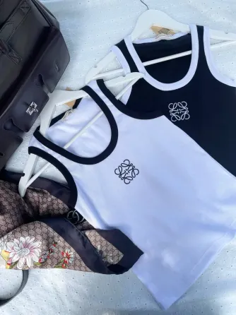 Неймовірні майки з мʼякої , натуральної тканини в рубчик , представлені в базовых кольорах Одеса