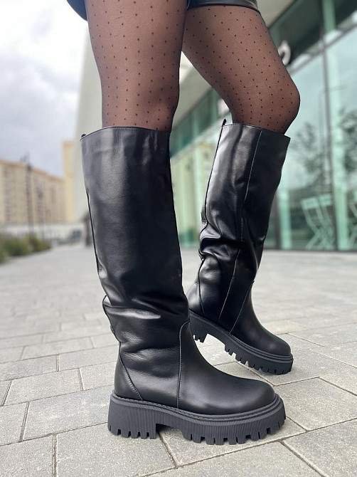 Високі чоботи жіночі на низькому каблуці чорні зимові теплі 503/21150 з натуральної шкіри р. 38 Коломыя - изображение 1