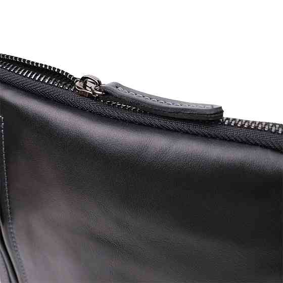 Стильна та практична чоловіча сумка на плече з натуральної гладкої шкіри Shvigel 23153 Чорний Київ