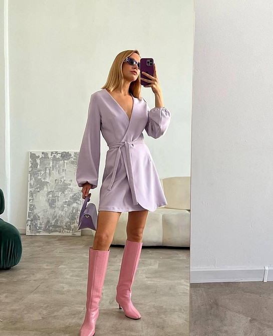 Женское романтичное мини платье на запах костюмка Лавандовый Одесса - изображение 3