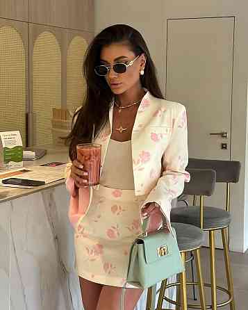 Женский нежный костюм двойка: жакет и юбка в розовый цветочный принт костюмка + подкладка 44/46 Одесса