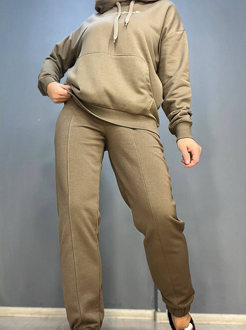 Костюм женский Joggy 7924-7631 джоггеры на резинке и худи с капюшоном бабочка на спине коричневый, коричневый, L Киев - изображение 16