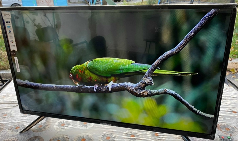 Телевизор: Samsung 42