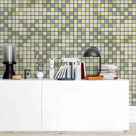 Самоклеющаяся алюминиевая плитка 300х300х3мм Серебряная с золотом шахматы SW-00001827 Киев