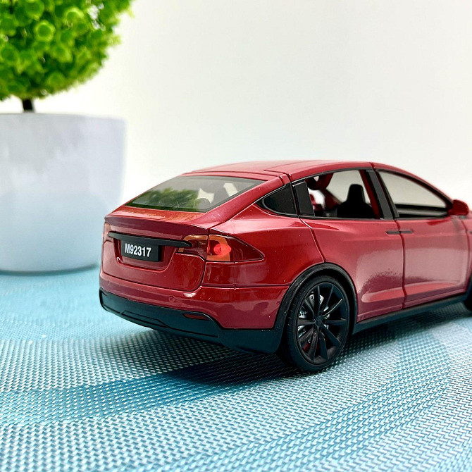 Машина Автосвіт Tesla Model X інерційна відчиняються двері капот багажник 17см Червона (AP-2004) Чернігів - фото 3