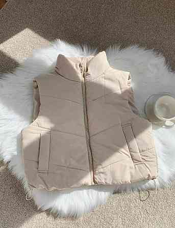 Жіноча укорочена жилетка з кишенями на блискавці плащівка еммі на синтепоні Одеса