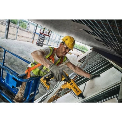 Шуруповерт DeWALT 18V XR Li-Ion, 2x2Ah, 30/5 Нм, 4400 об/хв, кейс (DCF620D2K) Вінниця - фото 4