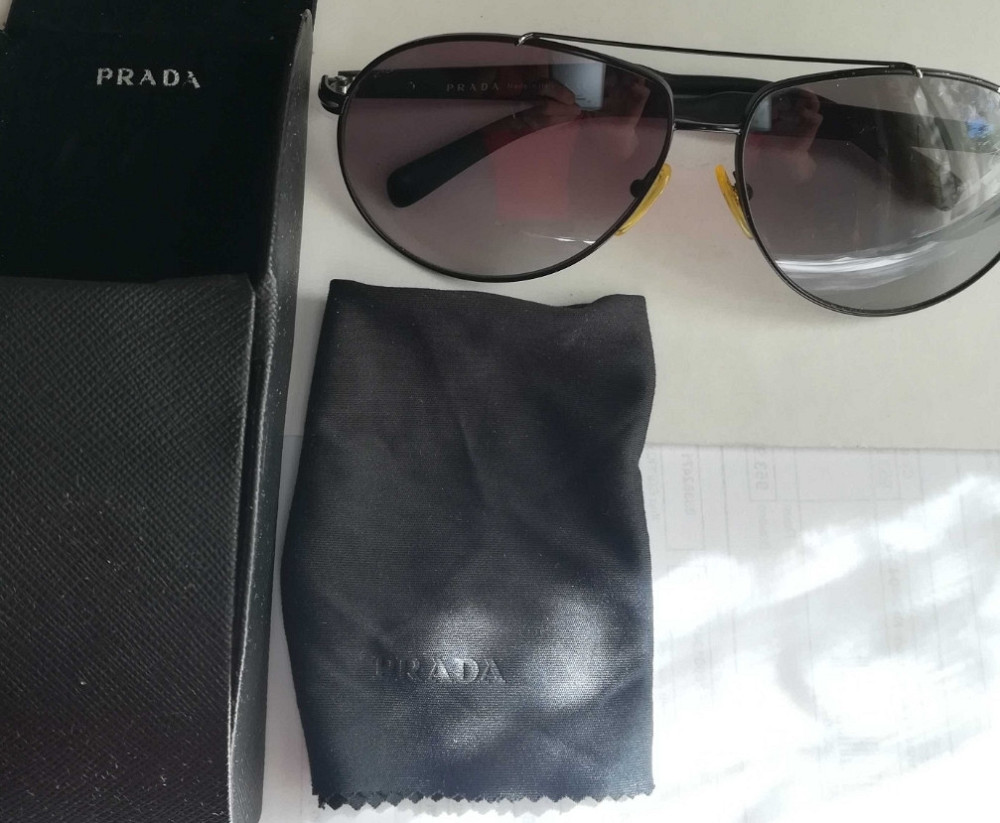 Брендовые, оригинальные, солнцезащитные очки 