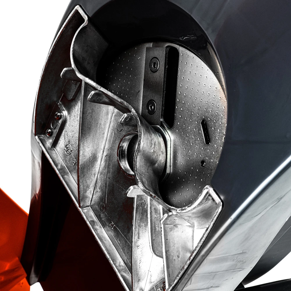 Якісний cадовий подрібнювач GTM DS2500/40, ножовий механізм (DS2500/40) : 2500 Вт, діаметр гілки 40 мм, ніж Київ - фото 4