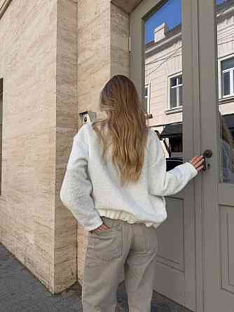 Женский стильный бомбер на кнопках кашемир баранец Молочный Одесса