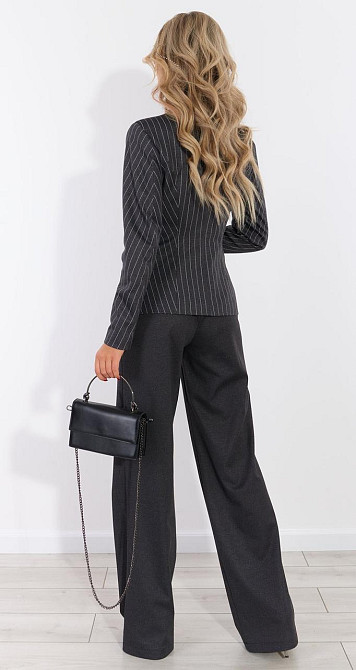 Брючный костюм в полоску Киев - изображение 3