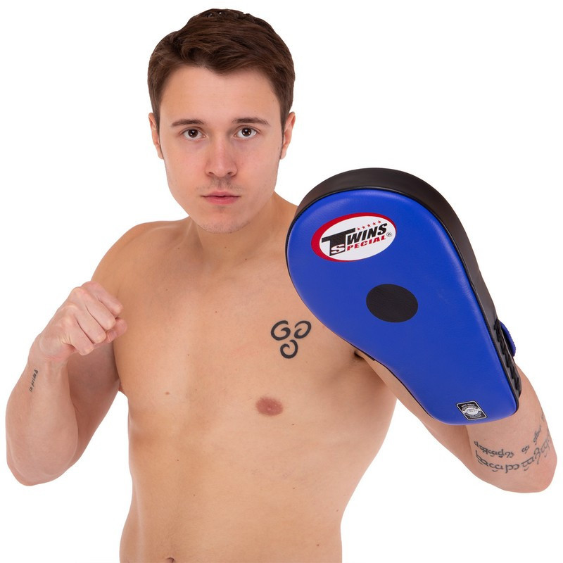 Лапа Пряма подовжена для боксу та єдиноборств TWINS PML-9-L ліва розмір 36x19x6 см синій Київ - фото 9