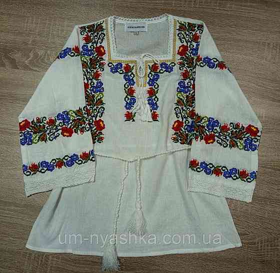 Жіноча лляна вишиванка 