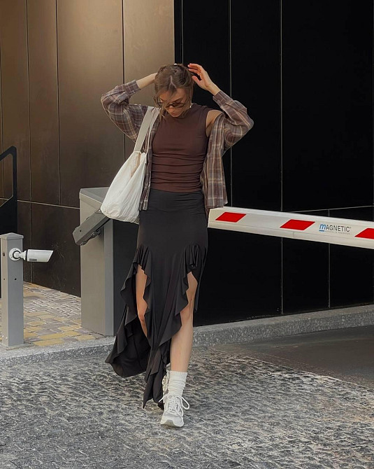 Жіноча трендова стильна спідниця з воланами мікро-масло Одеса - фото 8