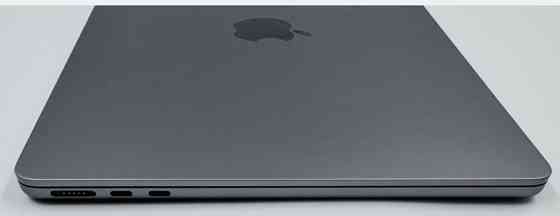 Apple Macbook Air 13.6 M2 2022 24GB RAM 256GB SSD Space Gray IL6542. Київ