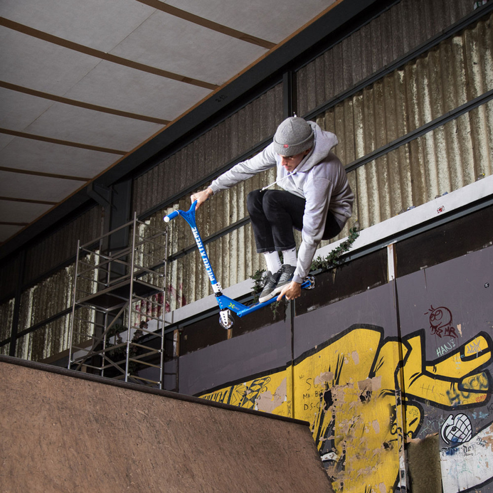 Самокат Micro серії Trixx & Ramp - Синій Дніпро - фото 6