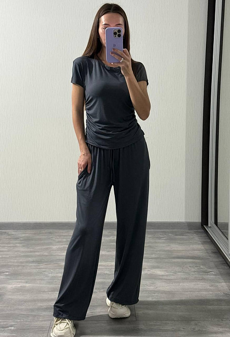 Жіночий прогулянковий оверсайз костюм двійка: футболка і штани віскоза Одеса - фото 6