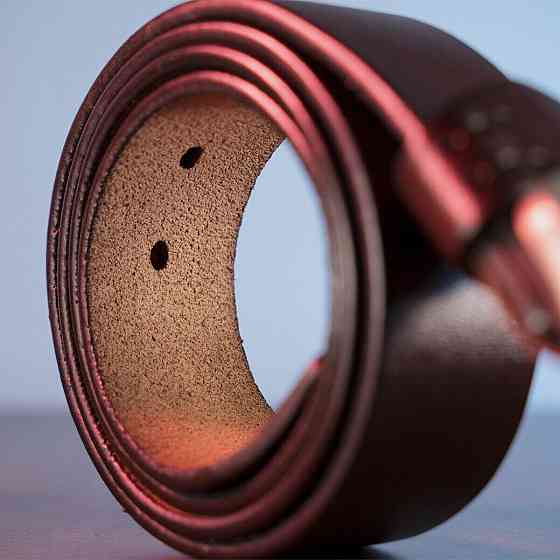 Мужской кожаный ремень с закругленной классической пряжкой Vintage 20230 Коричневый Киев