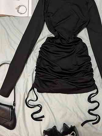 Женское стильное вечернее мини-платье с затяжками по бокам плотный микродайвинг Одесса