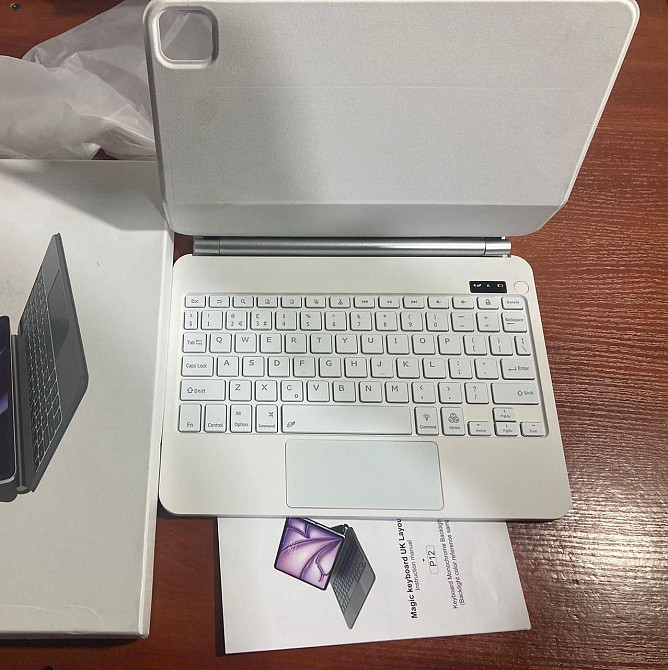 Чехол магнитний iPad Pro 11 A2837 A3358 Клавиатура (белый) Одесса - изображение 6